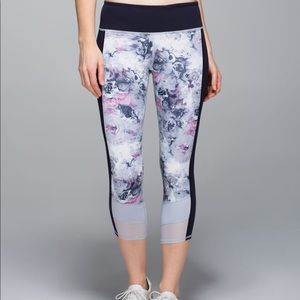 Lululemon If you’re lucky*fullon luxtreme Crop NEW